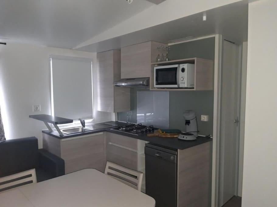 לומיו Calvi Mobil-Home Neuf Particulier Sur Camping מראה חיצוני תמונה